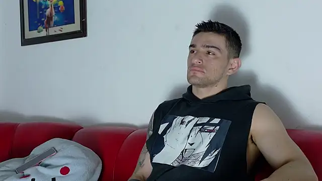 Sexy Alejandro  online show from 05/01/26, 10:42