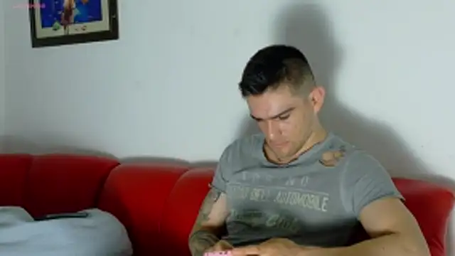 Sexy Alejandro  online show from 06/04/26, 11:38