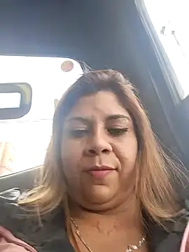 Snapshot of Laura-Hernandez chatting on 01/10/25, 10:46 Laura-Hernandez online show from 01/10/25, 10:46