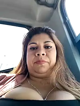 Snapshot of Laura-Hernandez chatting on 01/18/25, 04:10 Laura-Hernandez online show from 01/18/25, 04:10