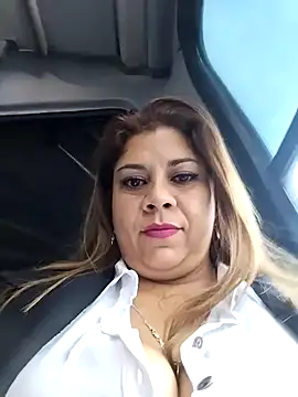 Snapshot of Laura-Hernandez chatting on 02/19/25, 10:53 Laura-Hernandez online show from 02/19/25, 10:53