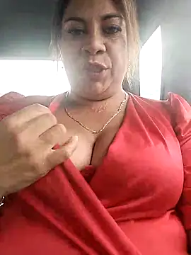 Snapshot of Laura-Hernandez chatting on 03/21/25, 08:08 Laura-Hernandez online show from 03/21/25, 08:08