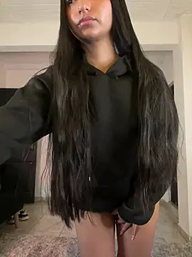 Snapshot of aly_golden_ chatting on 03/20/25, 06:41 aly golden online show from 03/20/25, 06:41