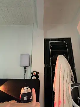 aly golden  online show from 04/28/26, 02:27