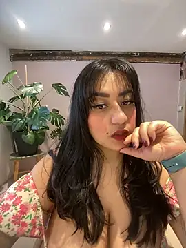 Snapshot of Alma- chatting on 04/01/26, 09:21 Alma- online show from 04/01/26, 09:21