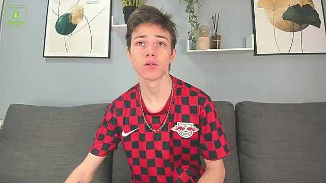 Snapshot of Viego_Pattel chatting on 10/11/25, 04:27 Viego Pattel online show from 10/11/25, 04:27