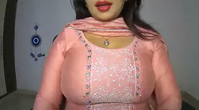 Swetaa  online show from 02/18/25, 04:48