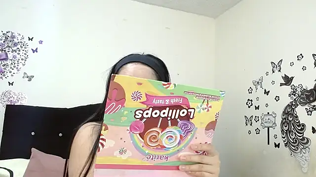 Snapshot of jeff_and_jade chatting on 09/29/25, 11:15 jeff and jade online show from 09/29/25, 11:15