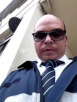 Snapshot of Camilo-31RI chatting on 02/16/26, 04:47 Camilo-31RI online show from 02/16/26, 04:47