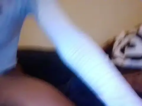 Snapshot of lisa_larry88 chatting on 01/06/25, 10:37 lisa larry88 online show from 01/06/25, 10:37