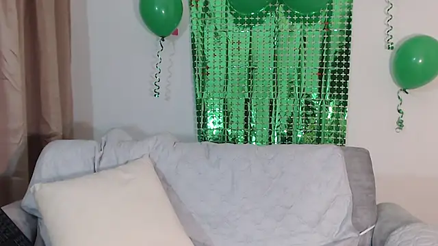 Maia W10 online show from 03/17/25, 03:50