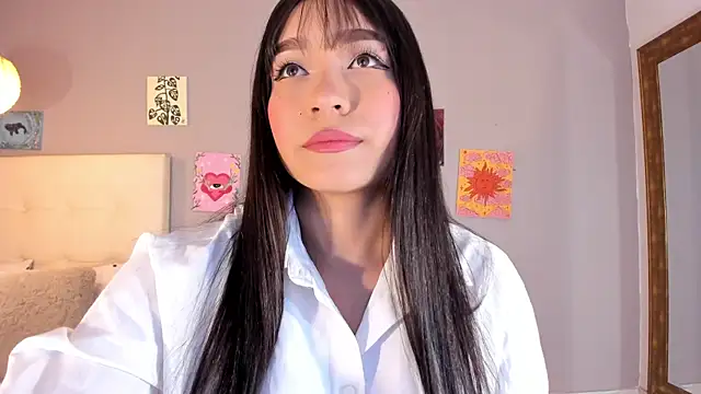 Maia W10 online show from 07/06/26, 12:24