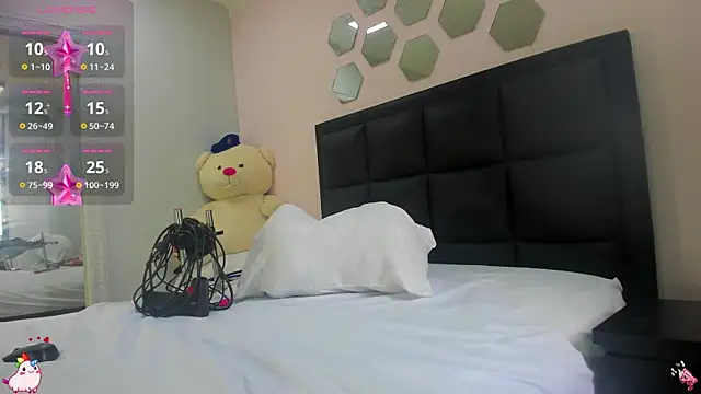 Snapshot of Catalina_Jonex chatting on 10/02/25, 08:05 Catalina Jonex online show from 10/02/25, 08:05