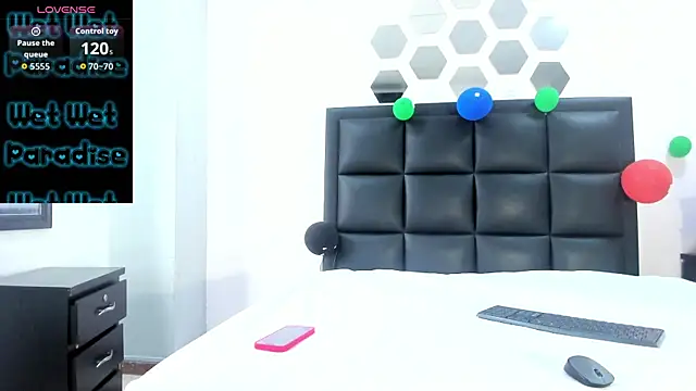 Catalina Jonex online show from 07/15/26, 11:59