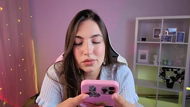 MelissaLovvv online show from 06/20/26, 03:53