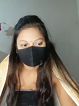 Snapshot of Nadia-2 chatting on 12/06/24, 10:41 Nadia-2 online show from 12/06/24, 10:41