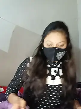 Snapshot of Nadia-2 chatting on 12/12/24, 07:15 Nadia-2 online show from 12/12/24, 07:15