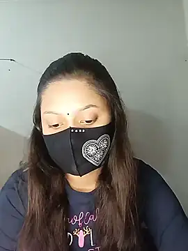 Snapshot of Nadia-2 chatting on 12/20/24, 03:21 Nadia-2 online show from 12/20/24, 03:21