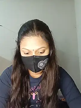 Snapshot of Nadia-2 chatting on 12/20/24, 06:24 Nadia-2 online show from 12/20/24, 06:24