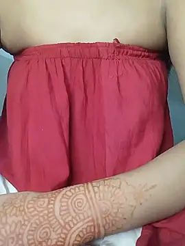 Snapshot of Nadia-2 chatting on 12/20/24, 09:28 Nadia-2 online show from 12/20/24, 09:28