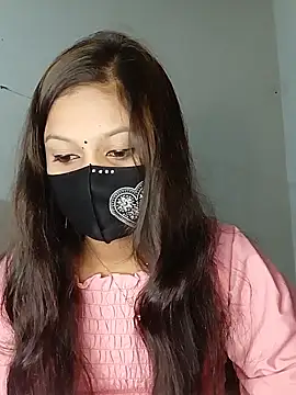 Snapshot of Nadia-2 chatting on 12/27/24, 01:28 Nadia-2 online show from 12/27/24, 01:28