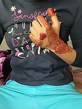 Snapshot of Nadia-2 chatting on 01/02/25, 02:33 Nadia-2 online show from 01/02/25, 02:33