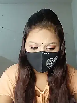 Snapshot of Nadia-2 chatting on 02/02/25, 04:32 Nadia-2 online show from 02/02/25, 04:32