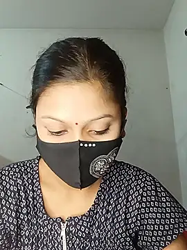 Snapshot of Nadia-2 chatting on 02/12/25, 12:33 Nadia-2 online show from 02/12/25, 12:33