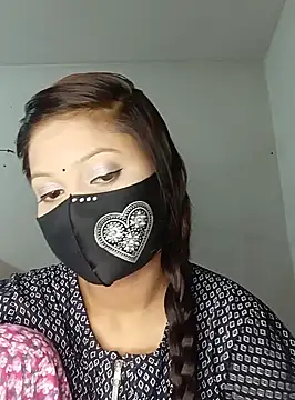 Snapshot of Nadia-2 chatting on 02/12/25, 10:37 Nadia-2 online show from 02/12/25, 10:37