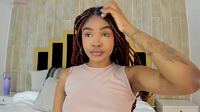 AriaFoster online show from 10/28/25, 12:14