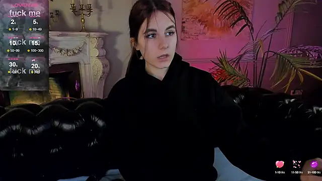 Snapshot of Kelly_Woods chatting on 02/20/25, 05:40 Kelly Woods online show from 02/20/25, 05:40