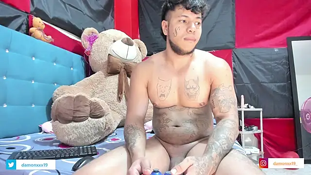 daamonxxx19 online show from 03/10/25, 07:40