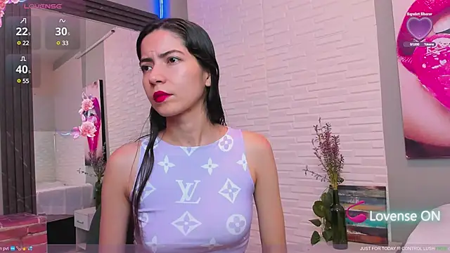 Snapshot of sweetieandjuicyy chatting on 02/12/25, 01:59 sweetieandjuicyy online show from 02/12/25, 01:59