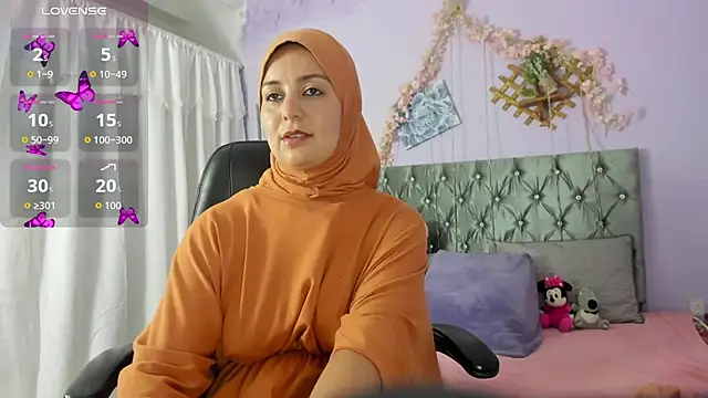 Snapshot of BadraSaadi chatting on 10/04/25, 08:18 BadraSaadi online show from 10/04/25, 08:18