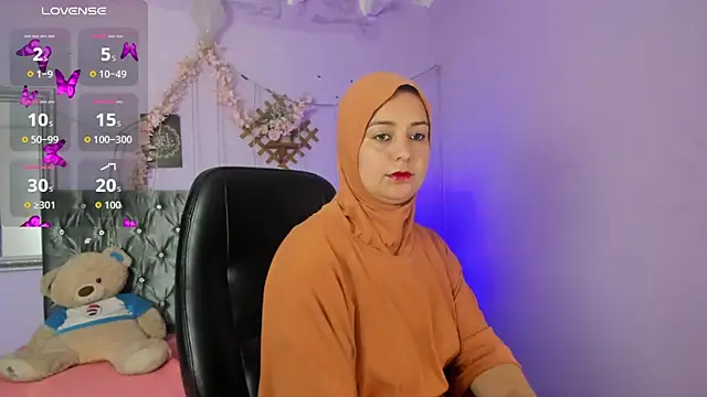 Snapshot of BadraSaadi chatting on 11/20/25, 01:00 BadraSaadi online show from 11/20/25, 01:00