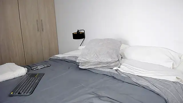 Bella rossinii  online show from 02/27/26, 02:00