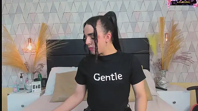 JustinePerry online show from 02/18/26, 04:19