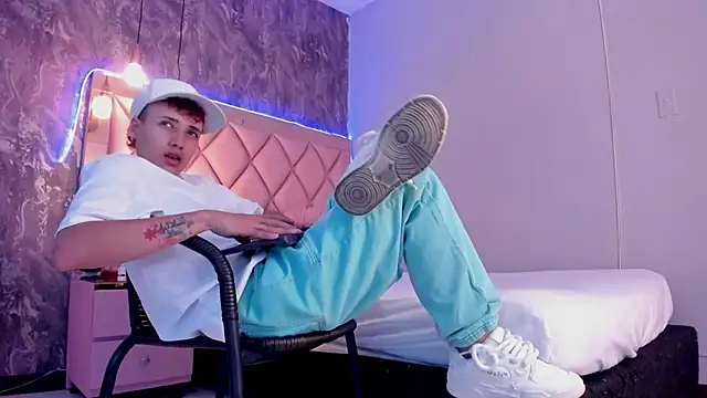 megan 100 online show from 01/13/25, 01:13