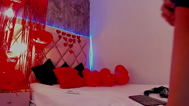 megan 100 online show from 02/16/25, 06:43