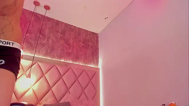 megan 100 online show from 04/14/26, 06:36