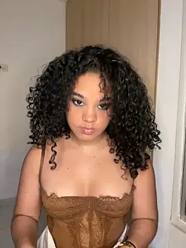 Lucy wilson5 online show from 12/25/24, 05:26