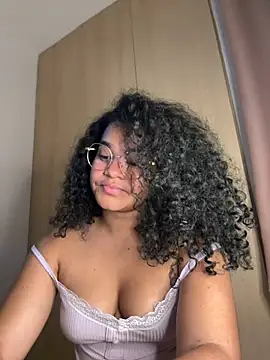 Lucy wilson5 online show from 02/05/25, 06:46