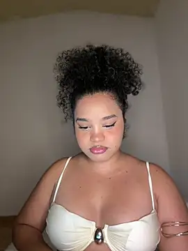 Lucy wilson5 online show from 10/16/25, 01:50