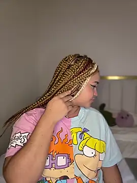 Lucy wilson5 online show from 11/30/25, 11:09