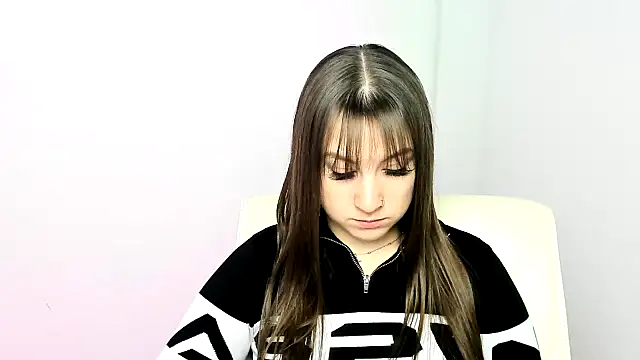 Evelina GG online show from 01/28/25, 12:22