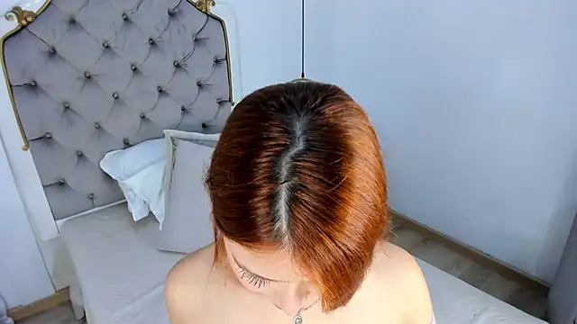 Snapshot of _ambar_Adamss chatting on 01/05/25, 02:41 ambar Adamss online show from 01/05/25, 02:41