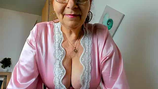 sweetangell69  online show from 04/28/26, 02:27