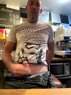 shyfucker23 online show from 09/18/25, 05:20