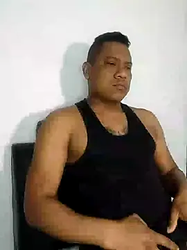 latinblack01 online show from 12/17/24, 03:06