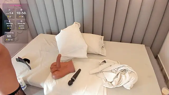 sashamonroe   online show from 03/30/26, 10:38